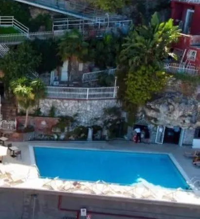 別荘 Villino Rosso