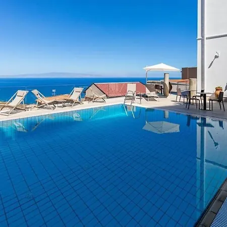 Villino Rosso * タオルミーナ